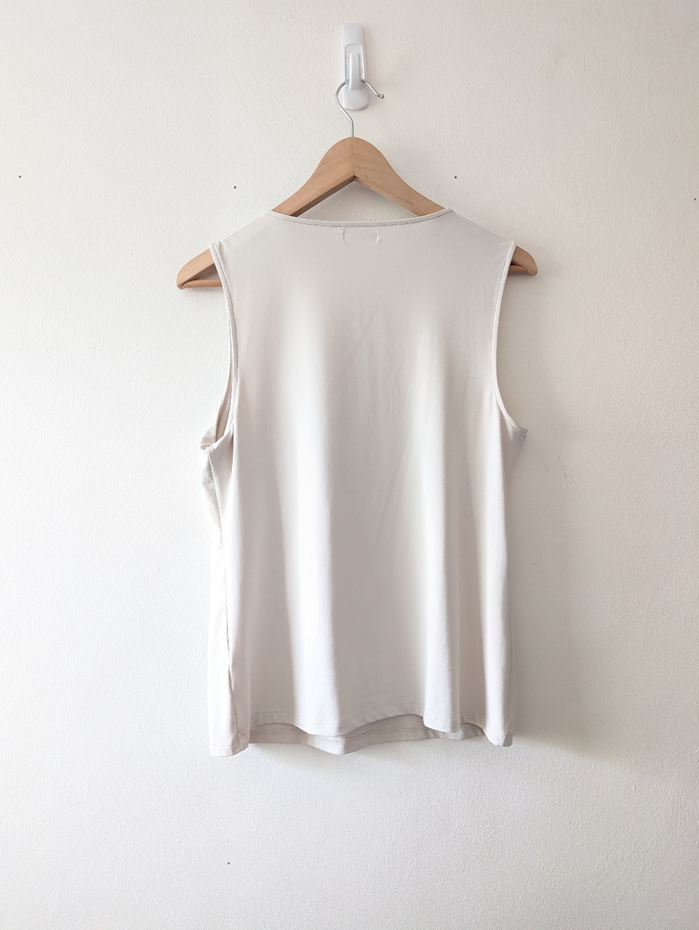 NWT Nordstrom Rack Cream Sleeveless Stretch Top Size Large L - Picture 2 of 5
